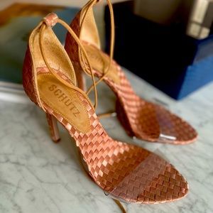 Schutz heels vinil size 7